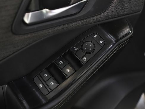 Used 2021 Nissan Rogue SV image 19