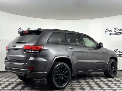 Used 2019 Jeep Grand Cherokee Altitude image 8