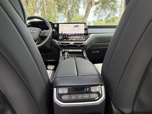 Used 2026 Lexus TX 350 AWD w/ Technology Package image 37