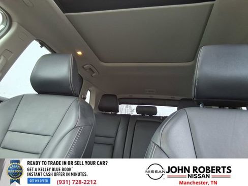 Used 2023 Nissan Rogue SL w/ SL Premium Package image 24