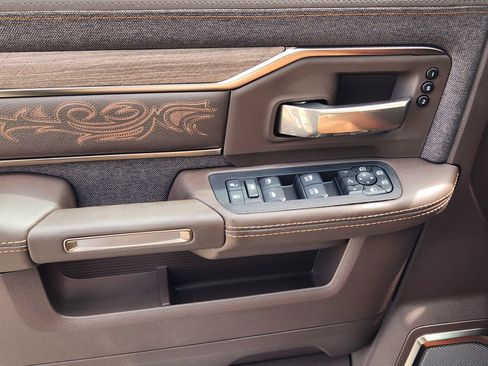 New 2026 RAM 2500 Limited AWD/4WD image 21