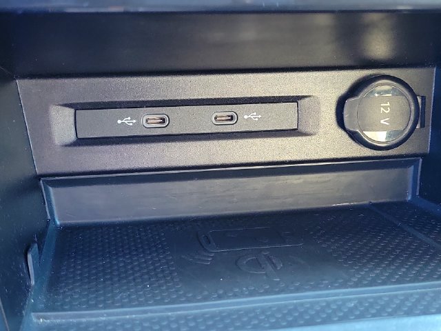Certified 2023 Volkswagen Tiguan SE R-Line FWD image 27