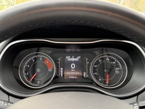 Used 2019 Jeep Cherokee Latitude Plus image 17