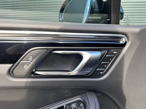Used 2026 Porsche Macan S AWD/4WD image 21