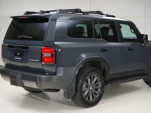 Used 2025 Toyota Land Cruiser image 20