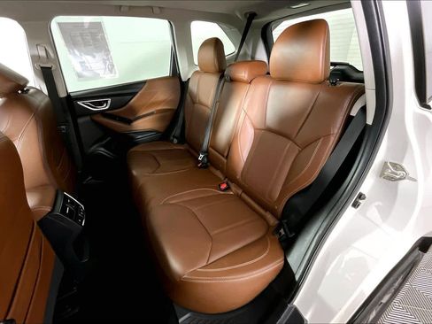 Used 2019 Subaru Forester Touring image 18