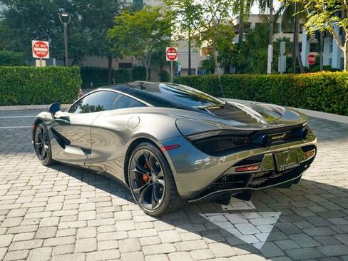 Used 2018 McLaren 720S Performance image 20