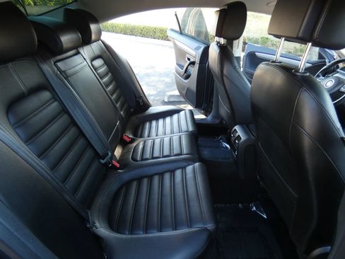 Used 2014 Volkswagen CC Sport image 35