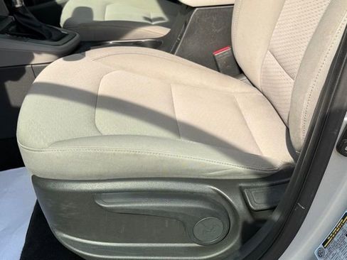 Used 2020 Hyundai Elantra SE w/ Cargo Package (C1) FWD image 14