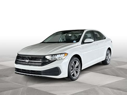 Certified 2023 Volkswagen Jetta SE w/ Panoramic Sunroof Package FWD image 4
