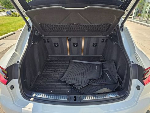 Used 2017 Porsche Macan AWD/4WD image 13