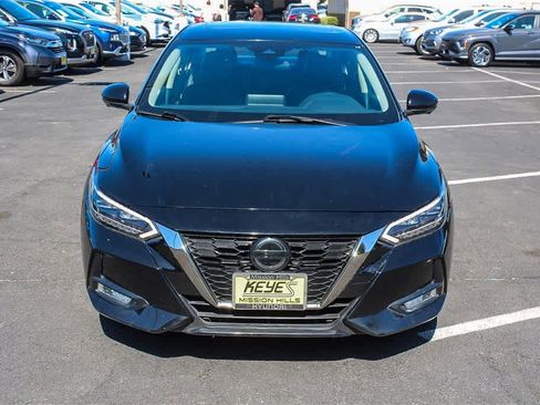Used 2023 Nissan Sentra SR w/ SR Premium Package image 2