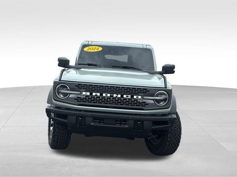 Used 2024 Ford Bronco Badlands AWD/4WD image 2
