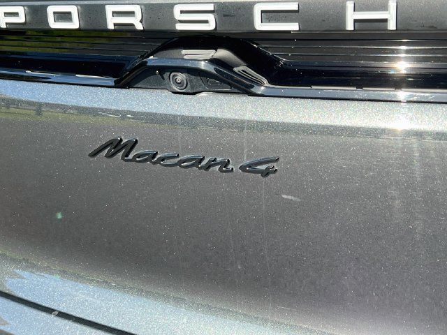 Certified 2025 Porsche Macan 4 Electric AWD/4WD image 34