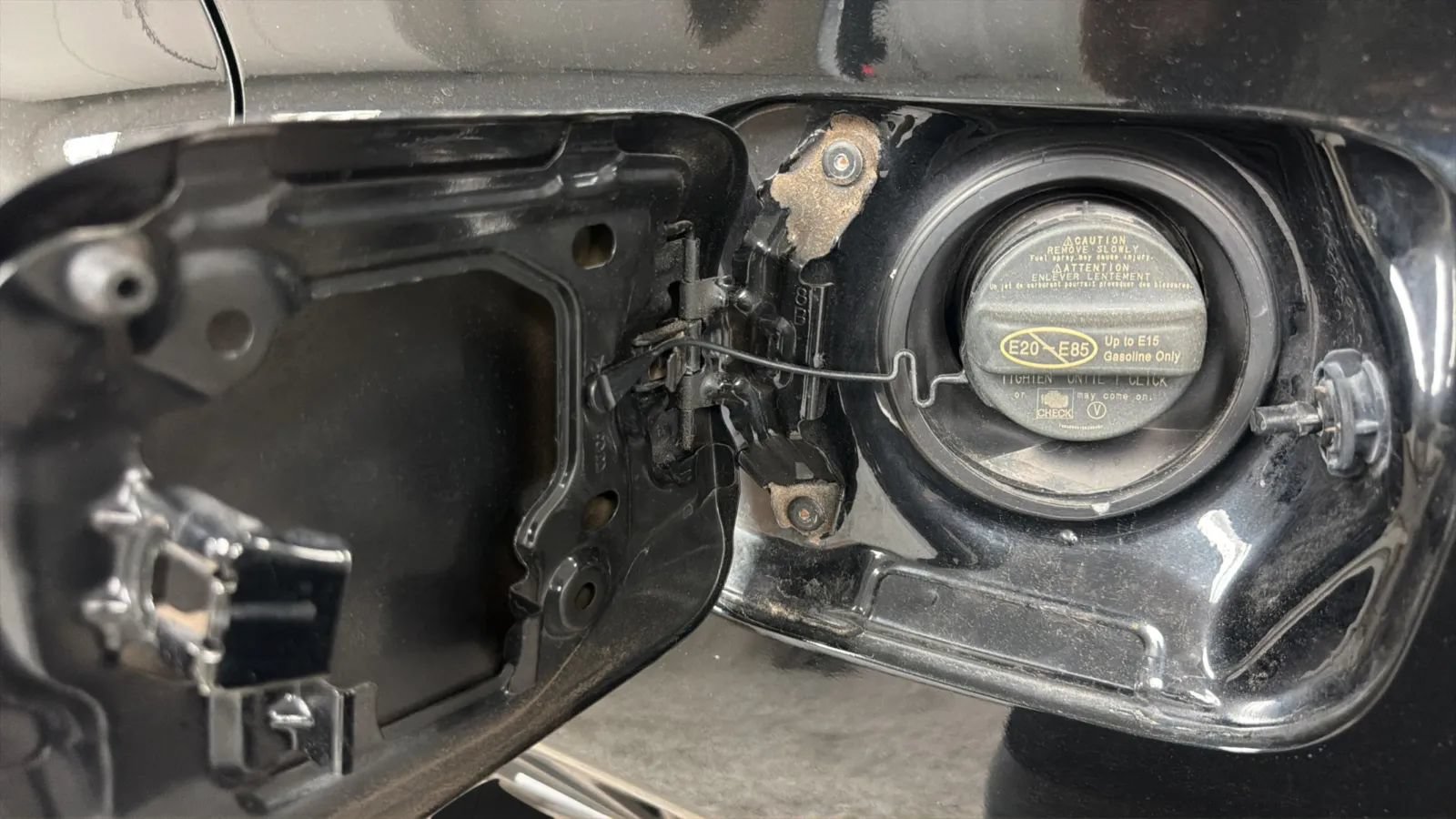 Used 2019 Toyota Camry SE FWD image 28