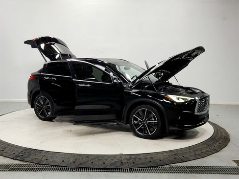 Used 2023 INFINITI QX55 Luxe w/ Cargo Package image 9