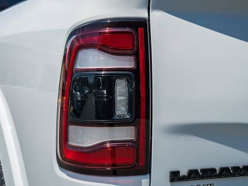 Used 2022 RAM 2500 Laramie AWD/4WD image 8