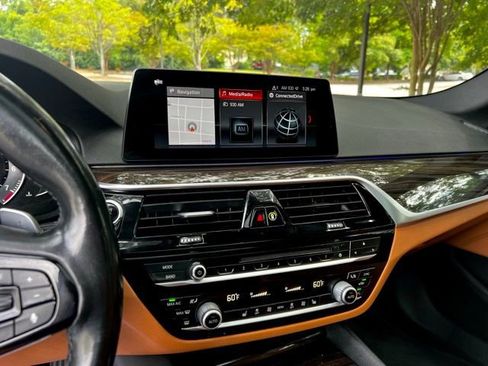 Used 2019 BMW 530i xDrive w/ Convenience Package image 43