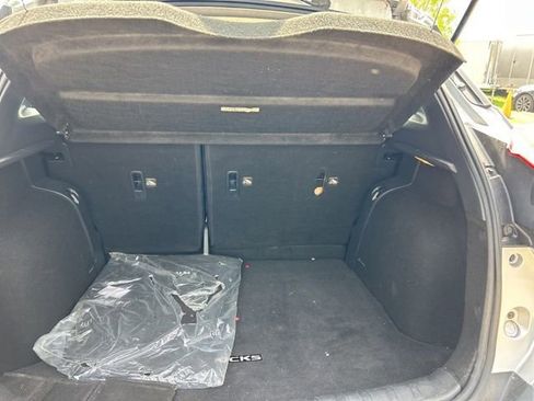 Used 2018 Nissan Kicks SV FWD image 8