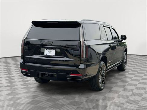 Used 2025 Cadillac Escalade ESV Sport Platinum AWD/4WD image 7