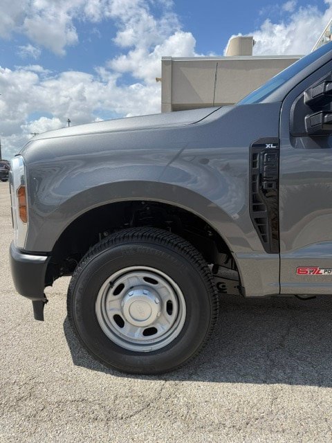 New 2027 Ford F250 XL w/ Camper Package RWD image 6