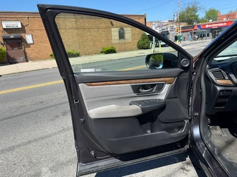Used 2019 Honda CR-V EX image 19