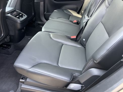 Used 2023 Volvo XC90 B5 Core AWD/4WD image 33