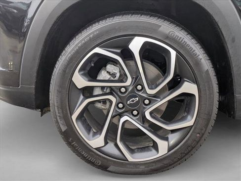 Used 2024 Chevrolet Trax RS w/ Sunroof Package image 9