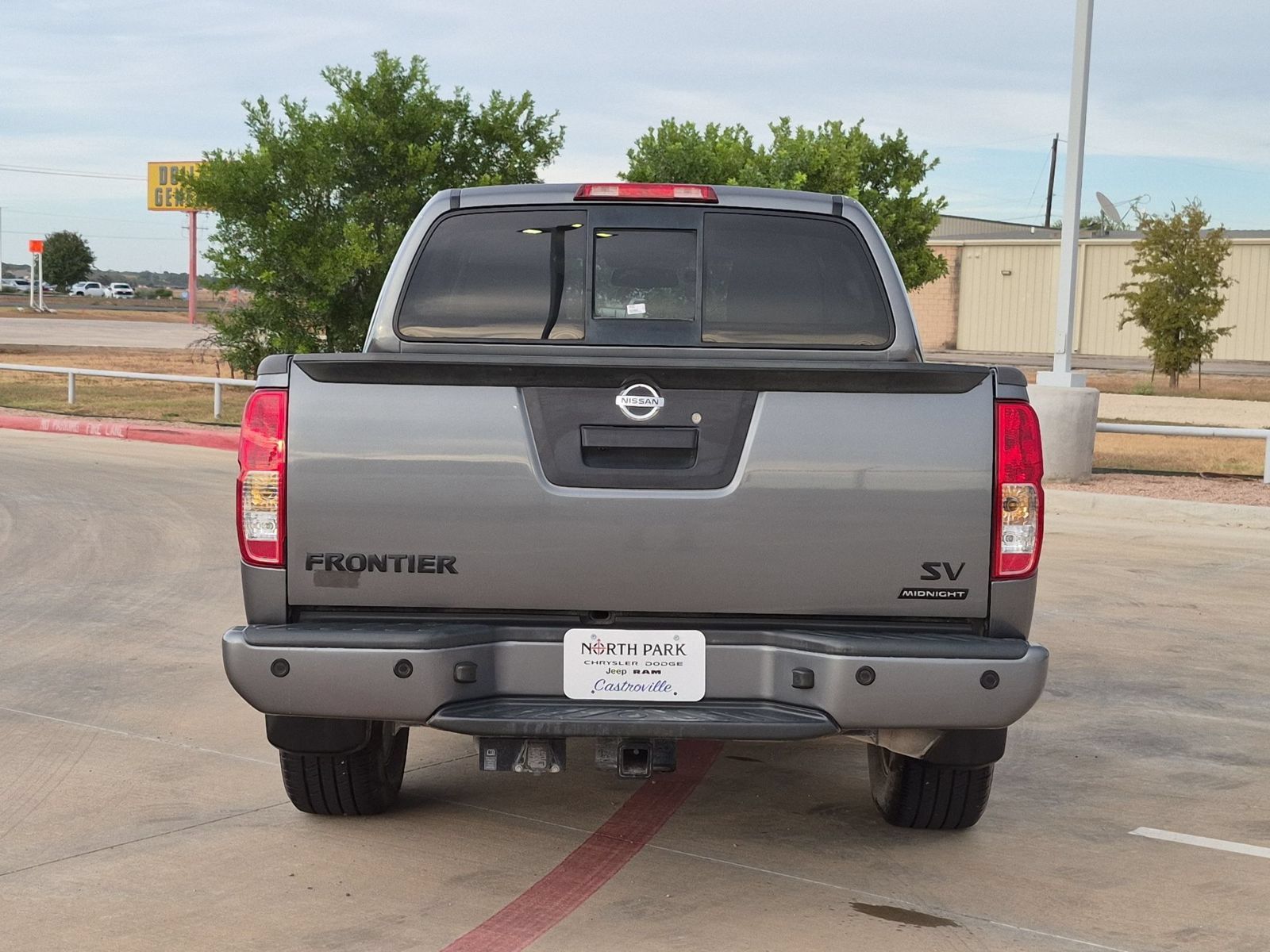 Used 2018 Nissan Frontier SV w/ Value Truck Package RWD image 4