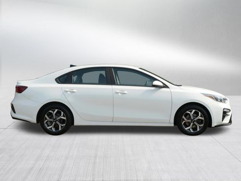 Used 2019 Kia Forte LXS FWD image 8