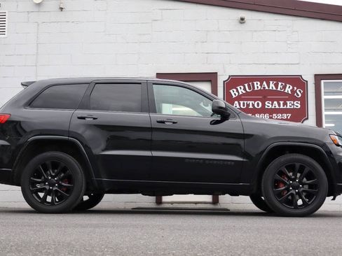 Used 2020 Jeep Grand Cherokee Altitude AWD/4WD image 1