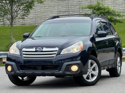 Used 2014 Subaru Outback 2.5i Premium AWD/4WD image 1