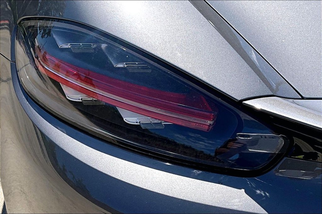 Used 2017 Porsche 718 Boxster RWD image 37