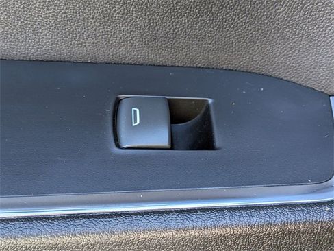 Used 2024 GMC Sierra 1500 SLT image 29