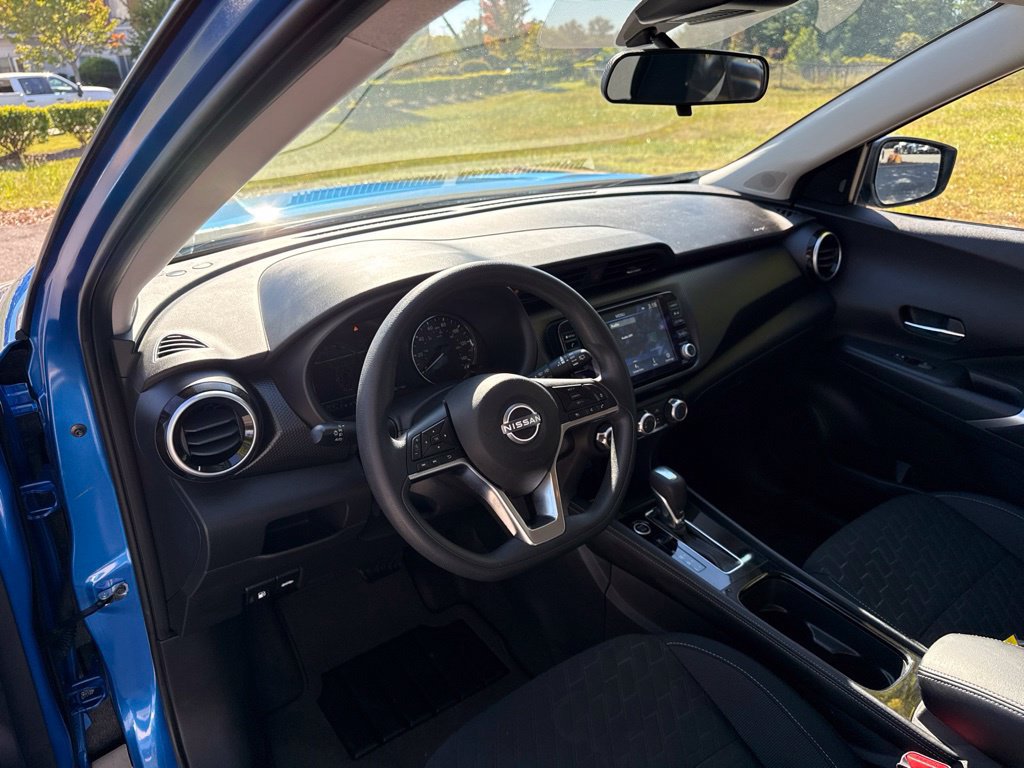 Used 2024 Nissan Kicks SV FWD image 14