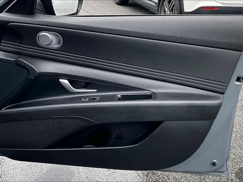 Used 2022 Hyundai Elantra SEL w/ Convenience Package image 22