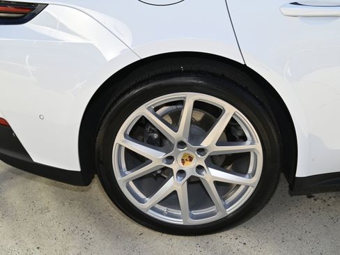 Used 2024 Porsche Panamera 4 image 62