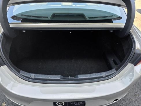 Used 2024 MAZDA MAZDA3 s FWD image 9