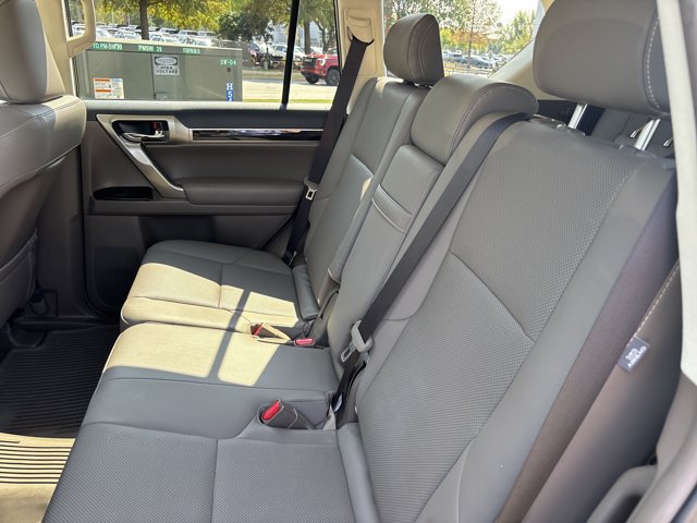 Used 2019 Lexus GX 460 AWD/4WD image 15