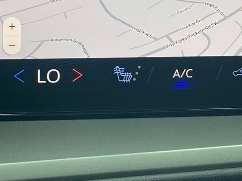 New 2026 Chevrolet Traverse LT w/ Midnight/Sport Edition image 24