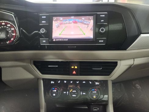 Used 2019 Volkswagen Jetta S image 21