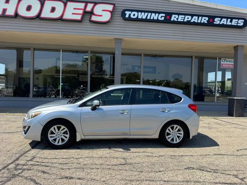 Used 2016 Subaru Impreza 2.0i Premium AWD/4WD image 2