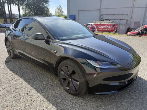 Used 2025 Tesla Model 3 Long Range RWD image 25