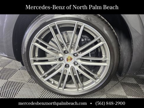 Used 2023 Porsche Cayenne Turbo image 20
