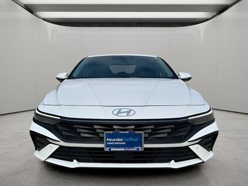 Used 2024 Hyundai Elantra Limited FWD image 9