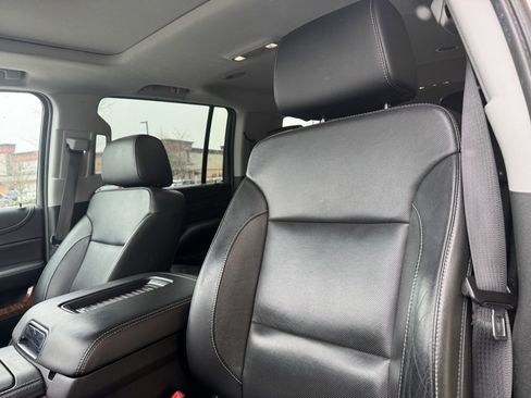 Used 2018 Chevrolet Suburban Premier image 8