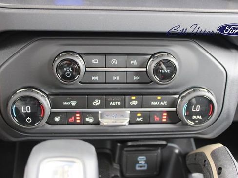 New 2025 Ford Bronco Badlands image 14