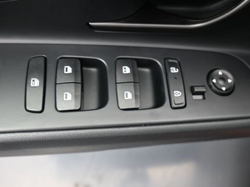 Certified 2025 Hyundai Elantra Sport image 19