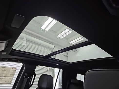 New 2026 GMC Yukon Denali w/ Sun & Power Step Package image 30
