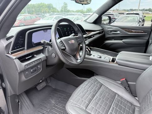 Used 2023 Cadillac Escalade Sport Platinum w/ LPO, ONYX Package AWD/4WD image 9
